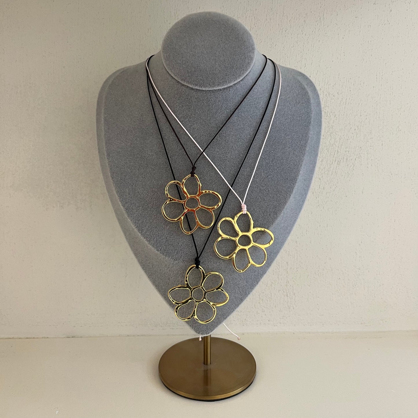 Flower necklace