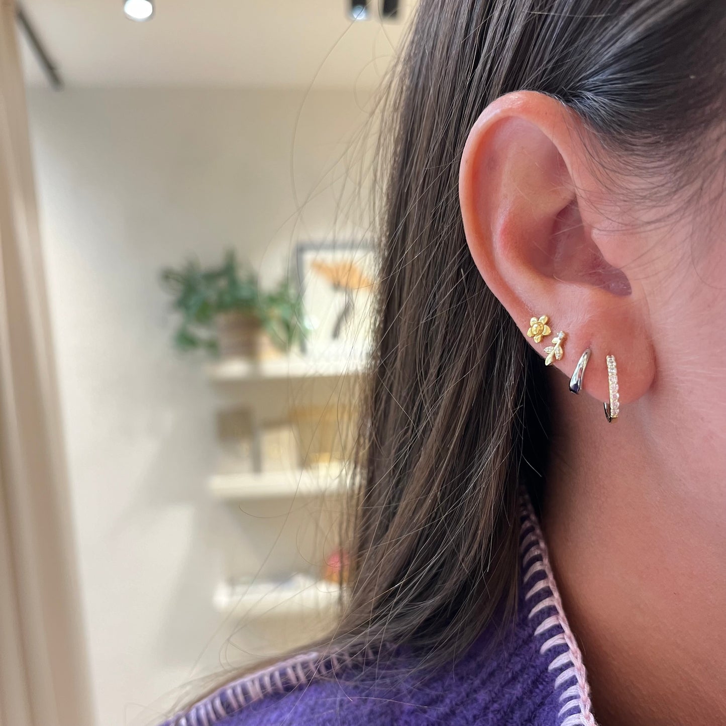 simple zirconia hoop gold (12 mm)