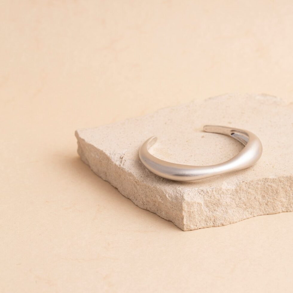 vivé cuff silver mat