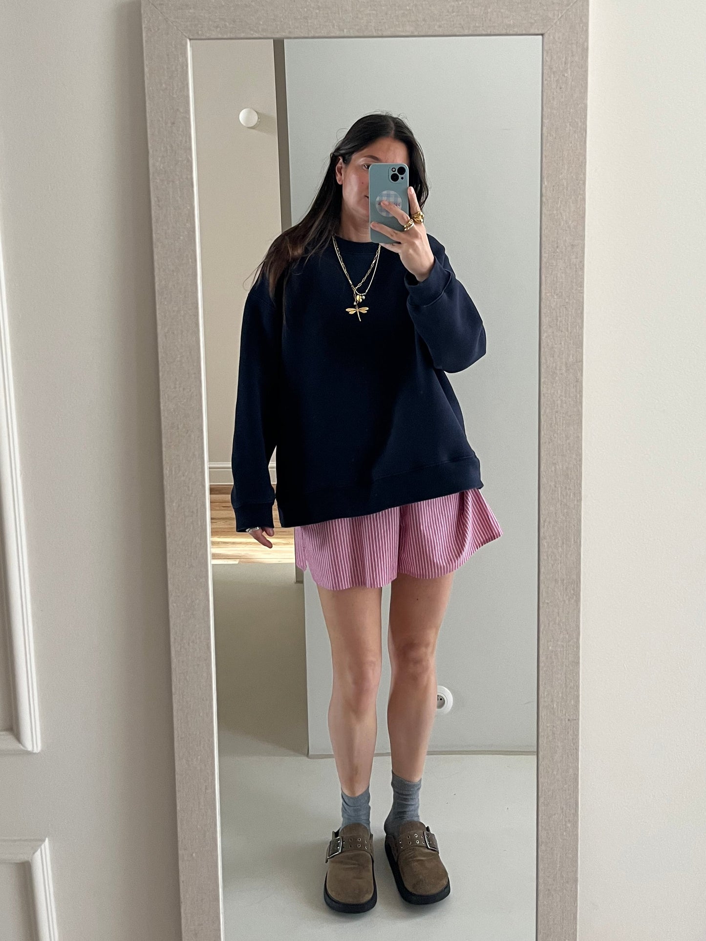 Oversized navy sweatshirt