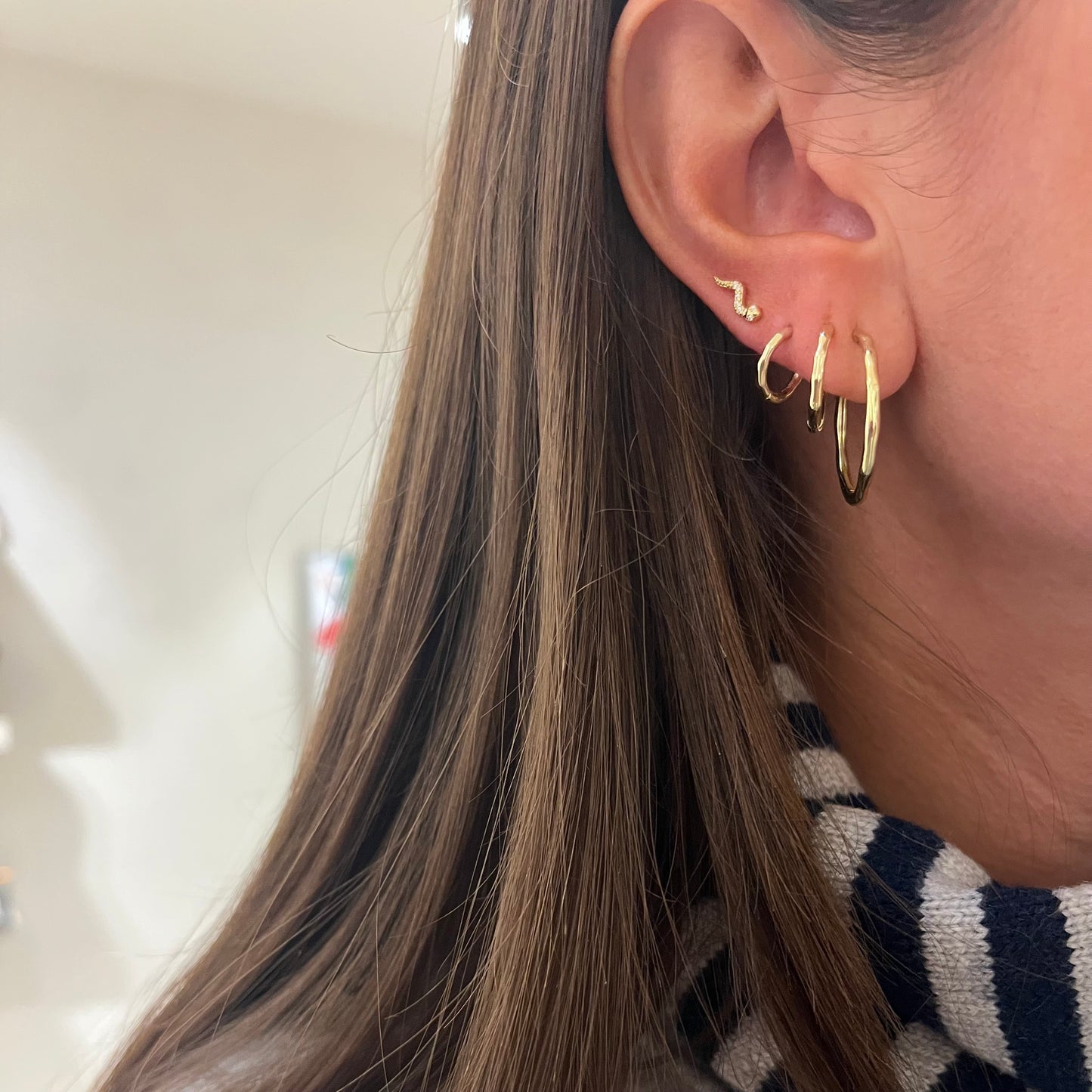 Zirconia snake stud gold