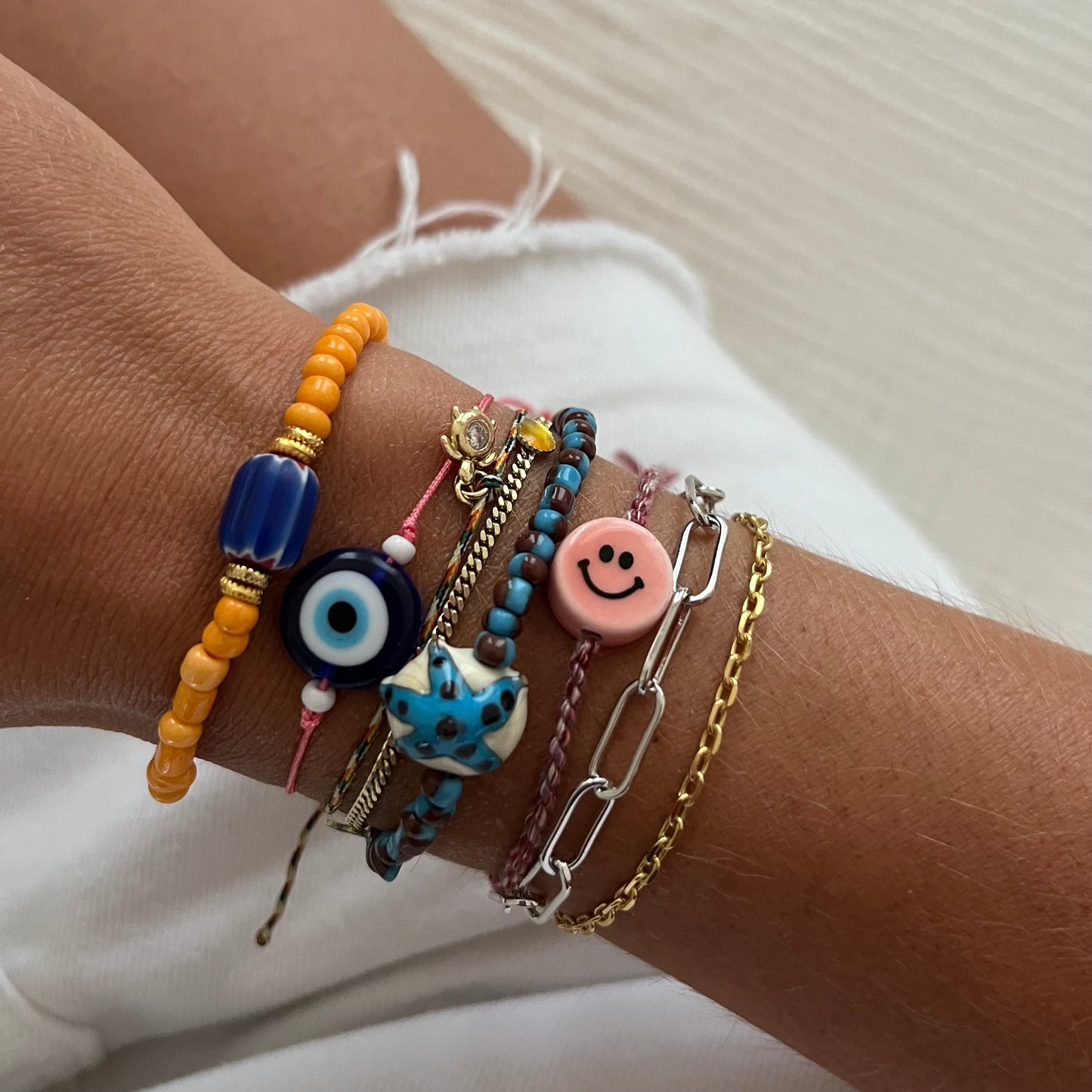 Eye bracelet