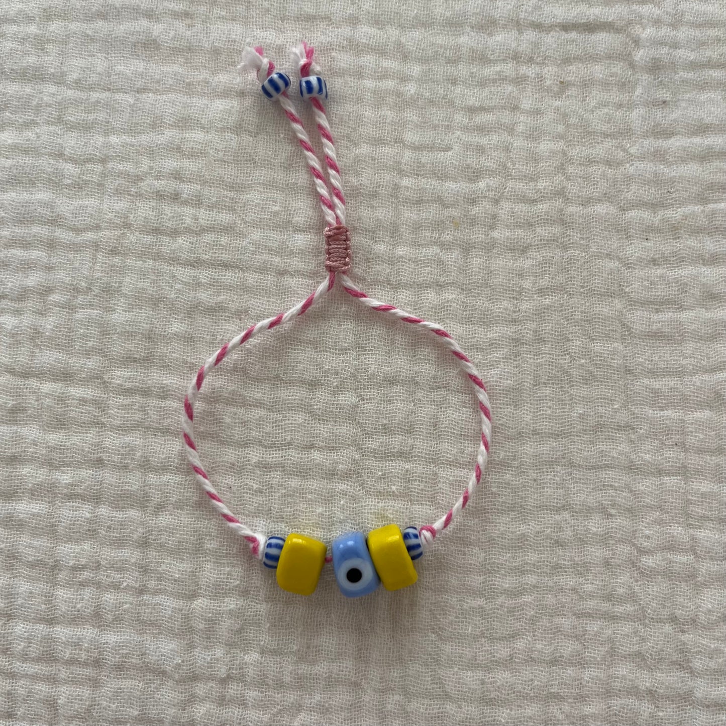 Eye bracelet