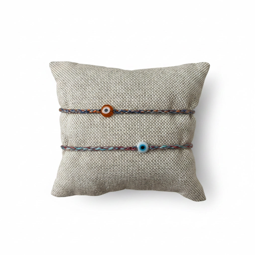 Eye bracelet