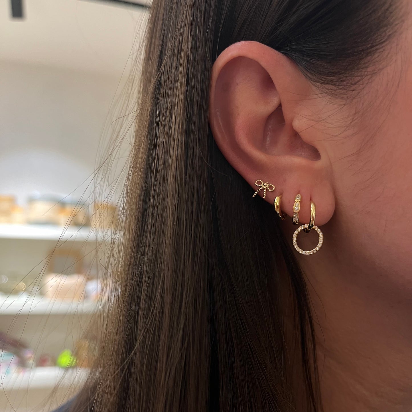 Double hoop gold