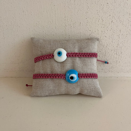 Eye bracelet