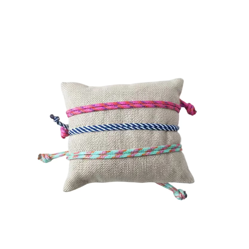 simple string bracelet