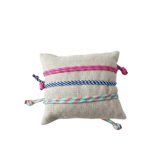 simple string bracelet