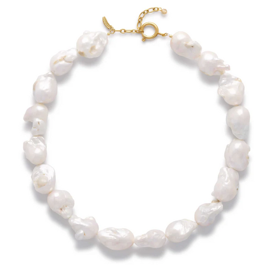 Baroque pearl necklace